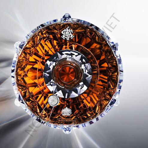 004_Diamond_Jubilee_by_John_Walker_amp