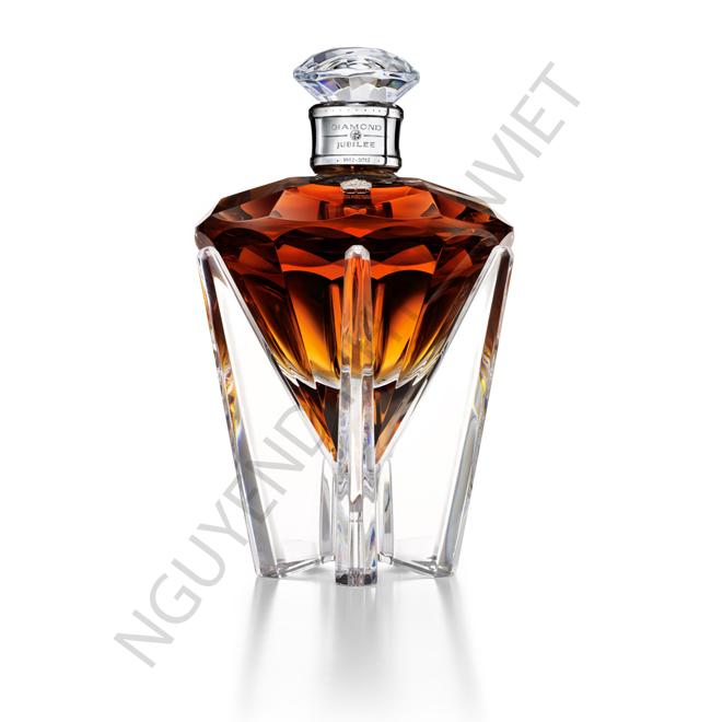 009_Diamond_Jubilee_by_John_Walker_amp
