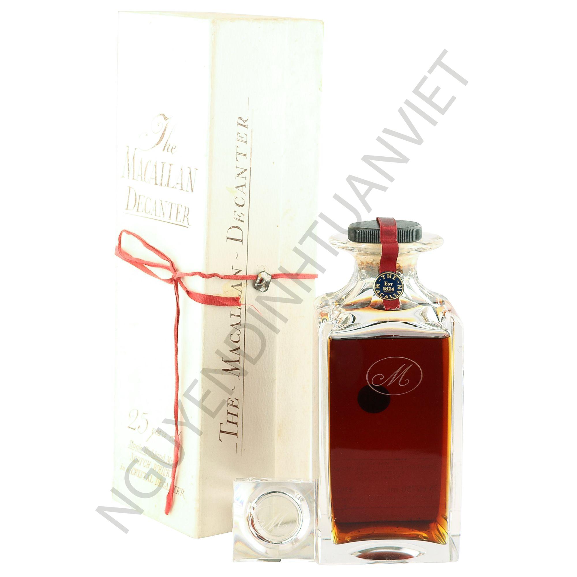 Macallan M (25 Years)